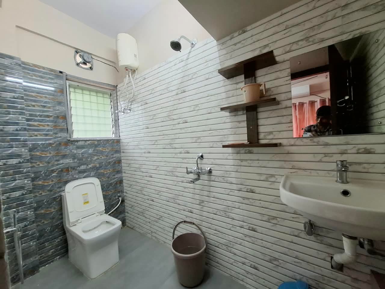 3 BHK Co-op Apartment — BF Block, Action Area 1 — Photo 12