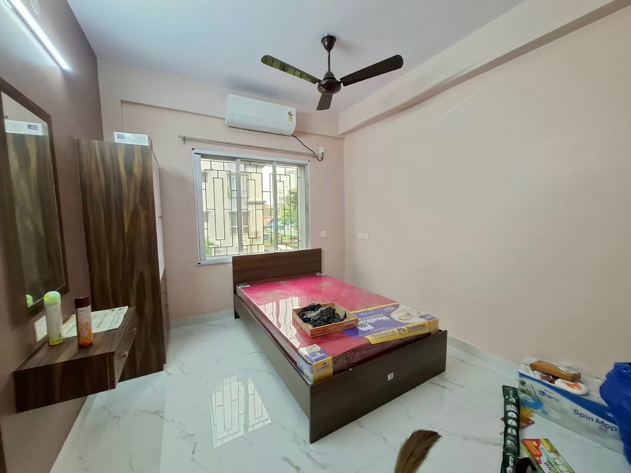 3 BHK Co-op Apartment — BF Block, Action Area 1 — Photo 4
