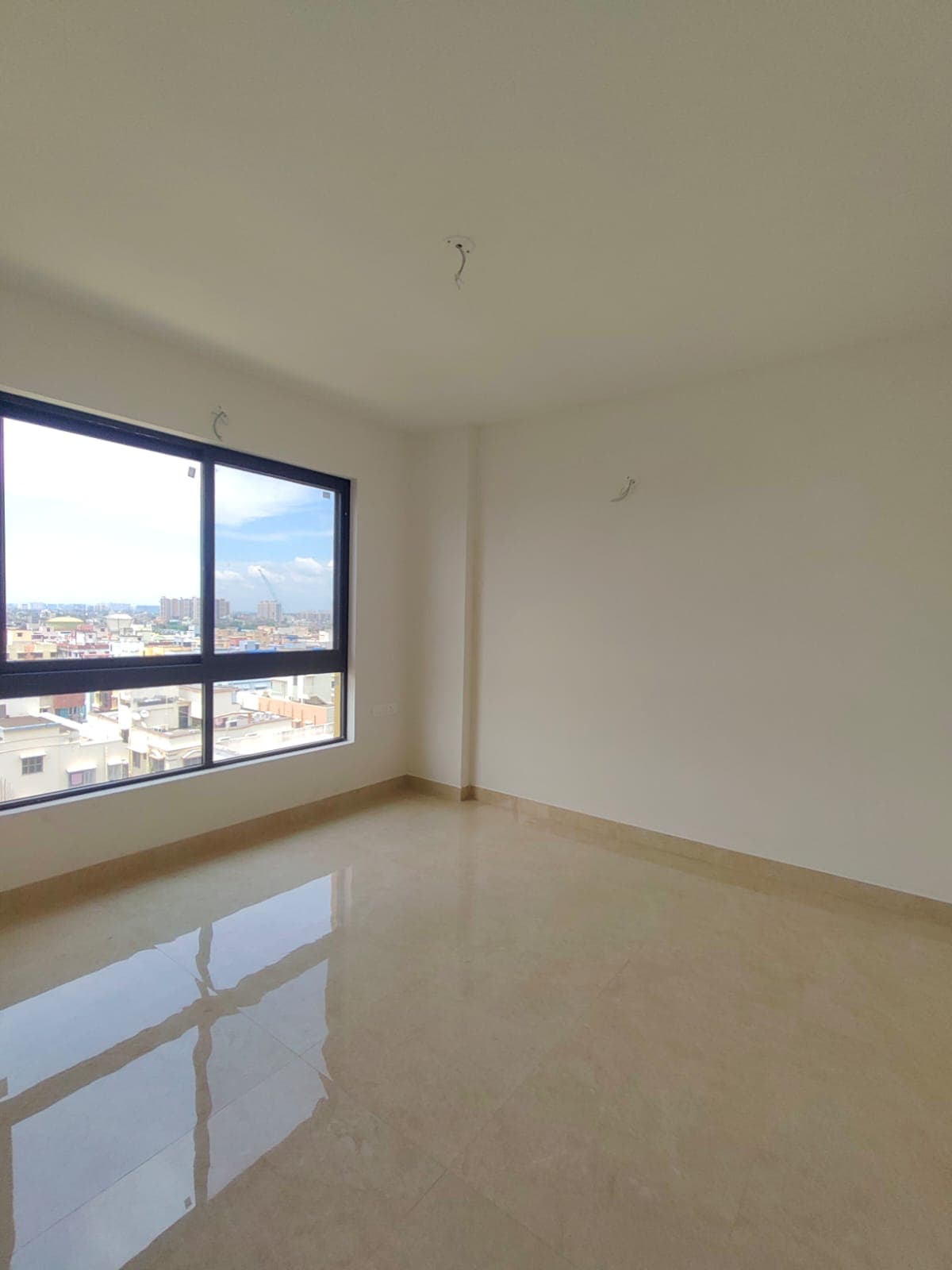 Ambuja Urvisha — 3 BHK 1560 Sq.ft Premium Condoville Resale — Photo 2