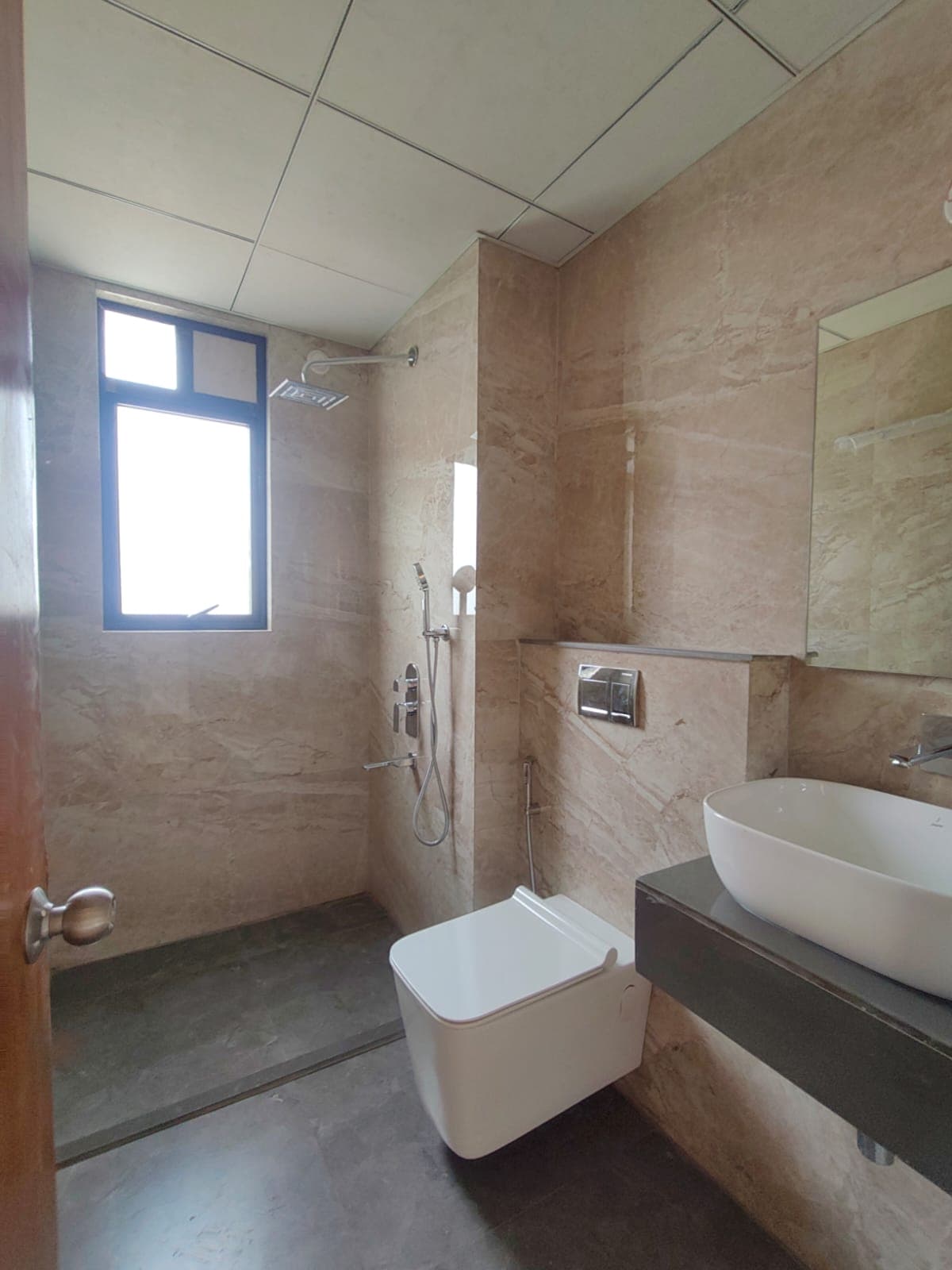 Ambuja Urvisha — 3 BHK 1560 Sq.ft Premium Condoville Resale — Photo 4