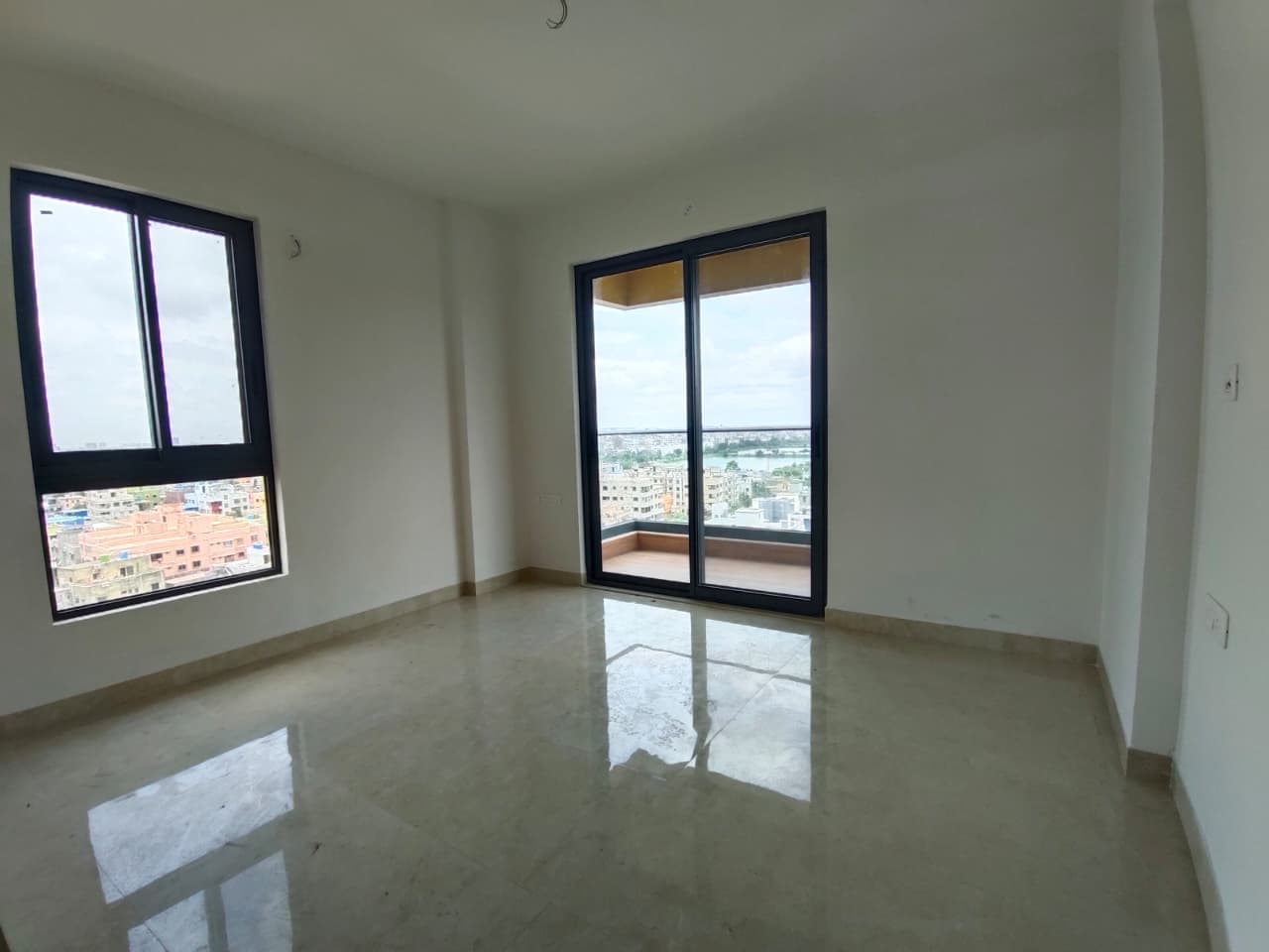 Ambuja Urvisha (Chothurti) — 2 BHK 11th Floor North-Facing Resale — Photo 4