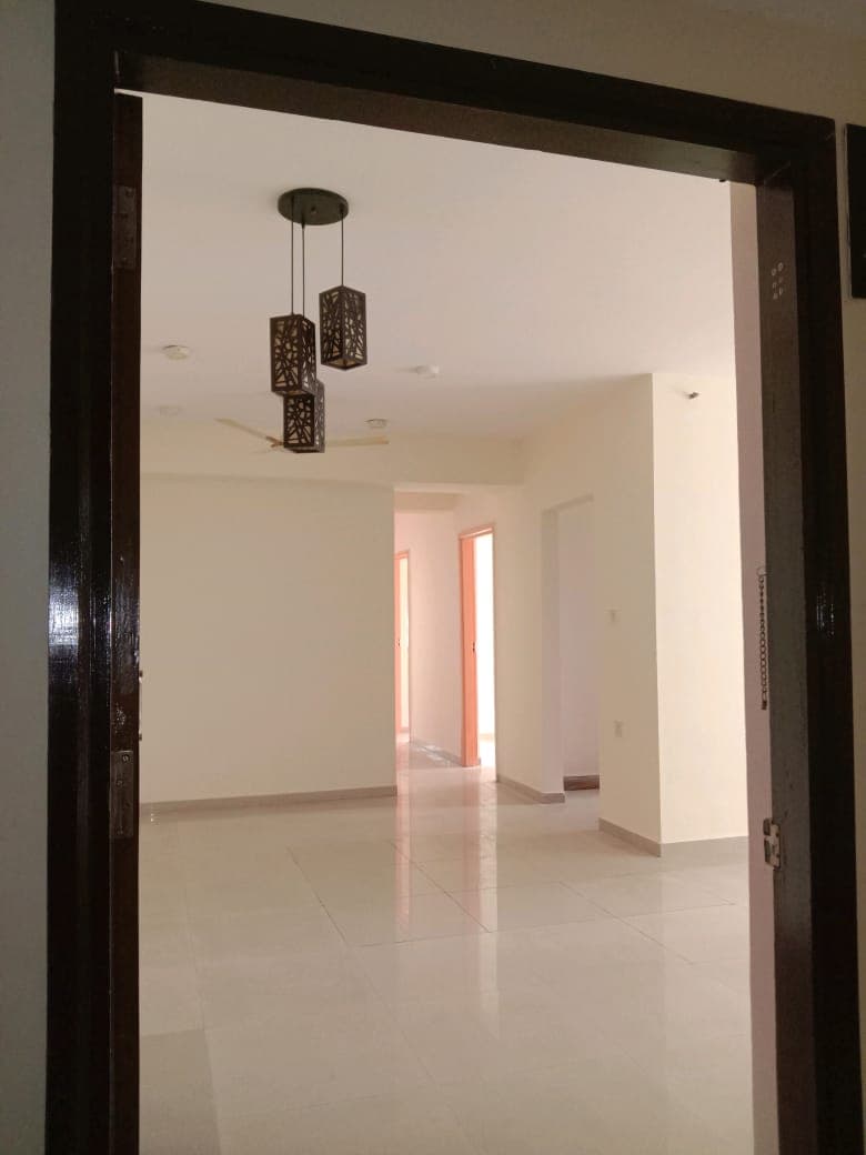 TATA Eden Court — 3 BHK 10th Floor Semi-Furnished Resale