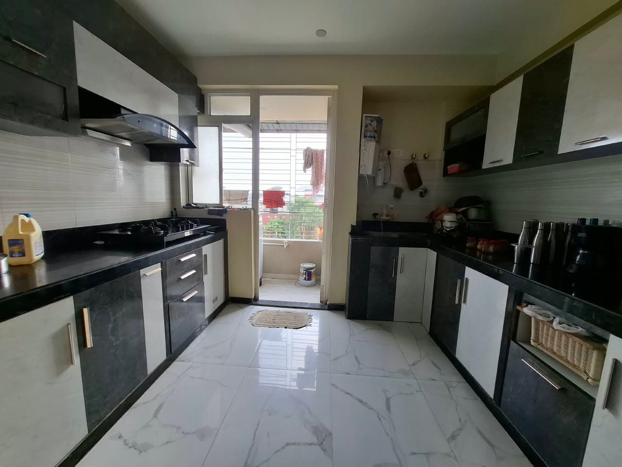 Sanjeeva Orchid — 3 BHK Luxury Resale Residence — Photo 9