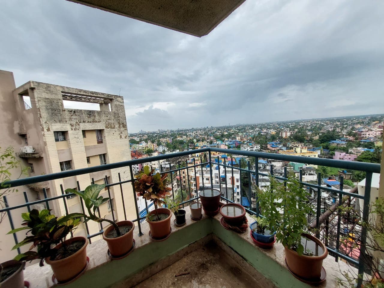 Shankhmani — Top Floor 3 BHK Luxury Penthouse Style