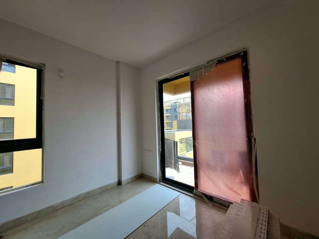 Ambuja Urvisha — 2 BHK 2 Balcony Corner Residence for Rent — Photo 11