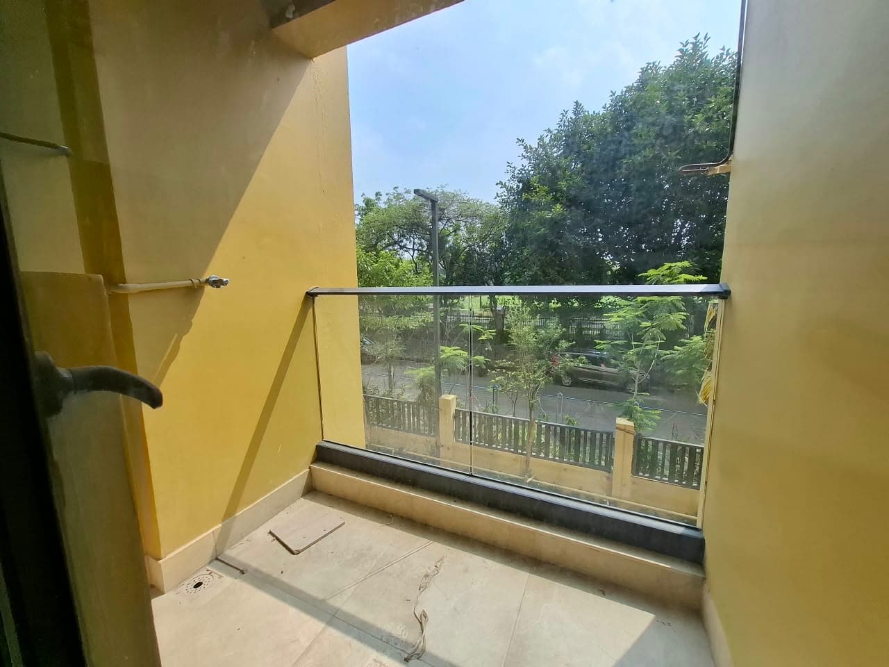 Ambuja Urvisha — 3 BHK 1559 Sq.ft Garden-Facing Flat for Rent — Photo 6