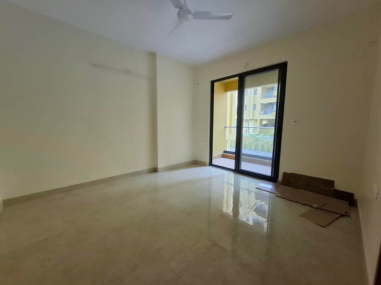 Ambuja Urvisha — 3 BHK 1559 Sq.ft Garden-Facing Flat for Rent — Photo 14